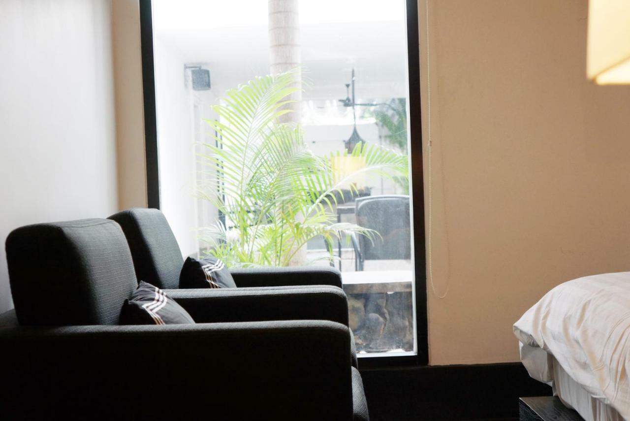 Hotel Ofuro Phnom-Penh Buitenkant foto
